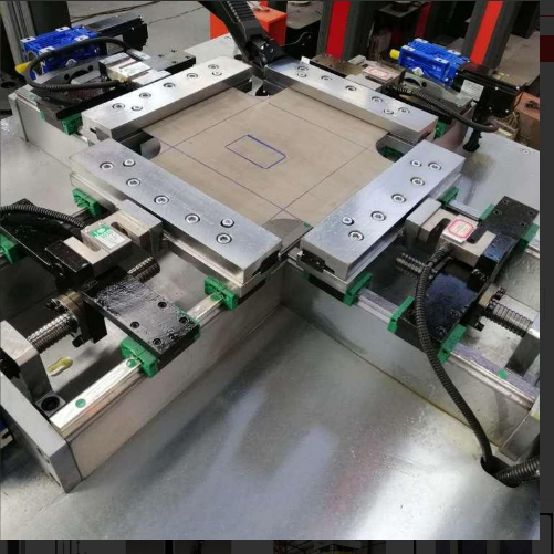 1691376405895262.png 雙軸雙向拉伸試驗機(jī) 醫(yī)學(xué)多方向50KN1.png